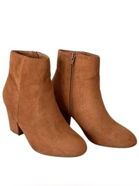 NEW Allegra K Brown Round Toe Side Zip Chunky Heel Ankle Boots- Size 6